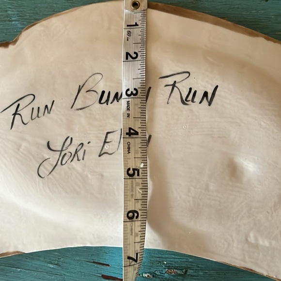 Folk Art rabbit tray signed by artist Lori Ellyn
Run Rabbit Run - Picture 7 of 7